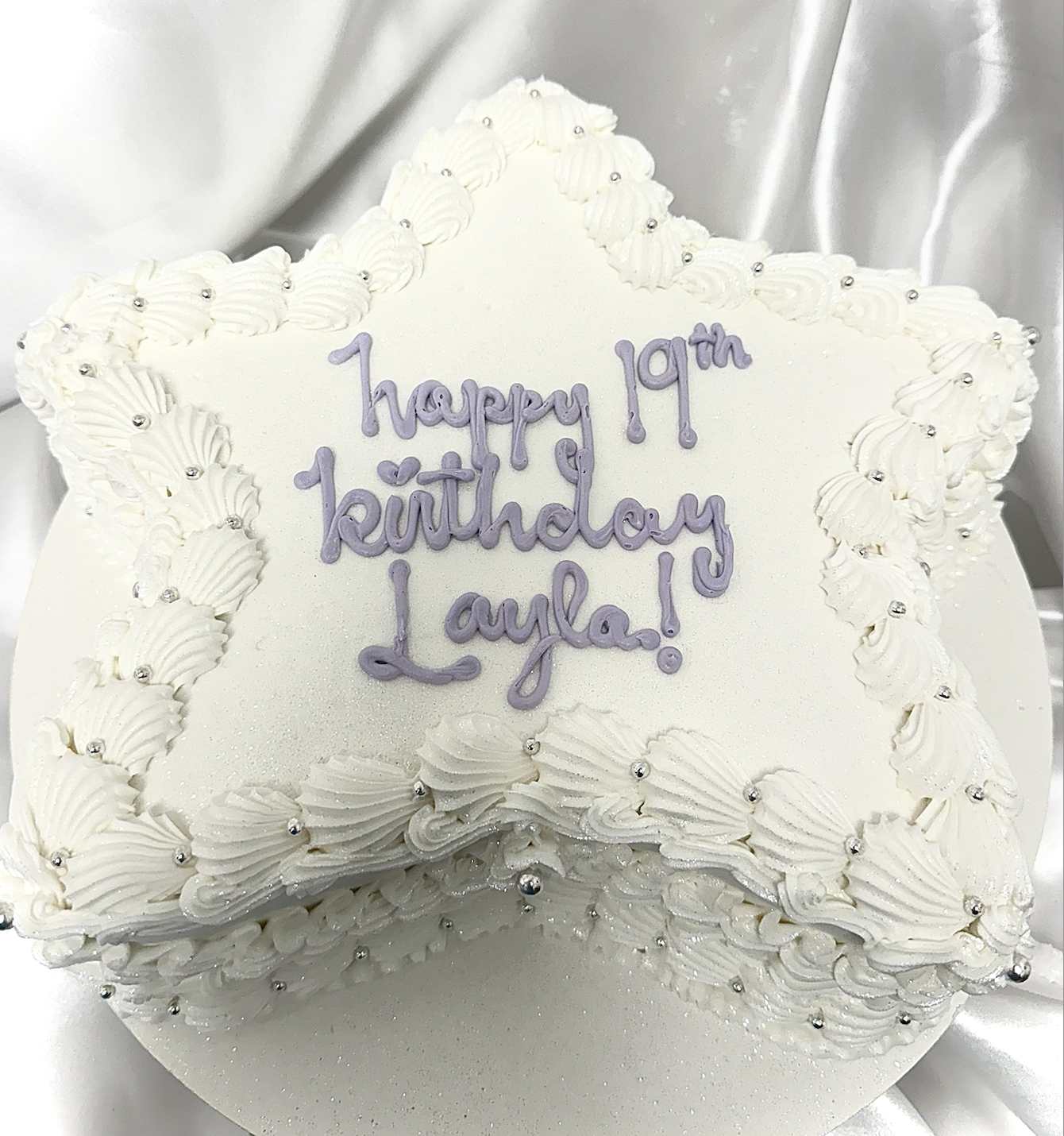 Baton Rouge Star Shaped Cakes | Eloise Market and Cakery, image size:1340x1430